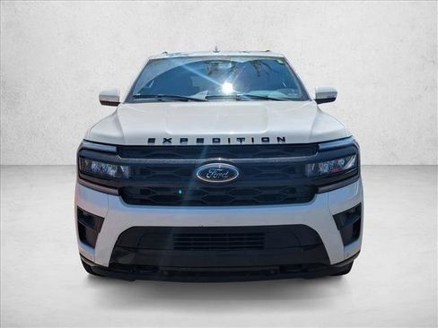 Used 2023 Ford Expedition Max Limited AWD/4WD image 2