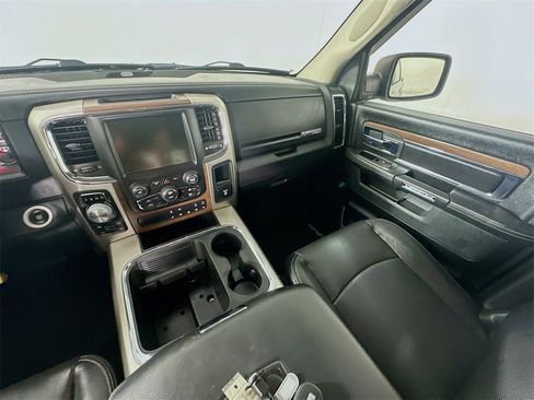 Used 2017 RAM 1500 Laramie w/ Convenience Group image 11