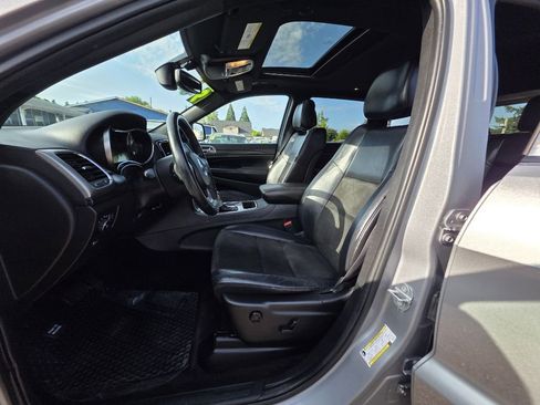 Used 2019 Jeep Grand Cherokee Altitude image 14