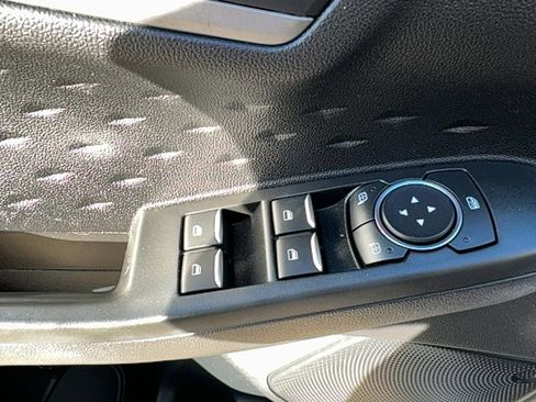 Used 2020 Ford Escape S image 18