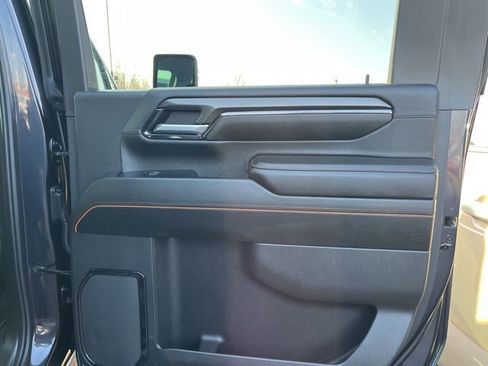 Used 2024 GMC Sierra 2500 AT4 w/ AT4 Premium Plus Package image 17