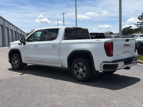 Used 2024 GMC Sierra 1500 SLT AWD/4WD image 10