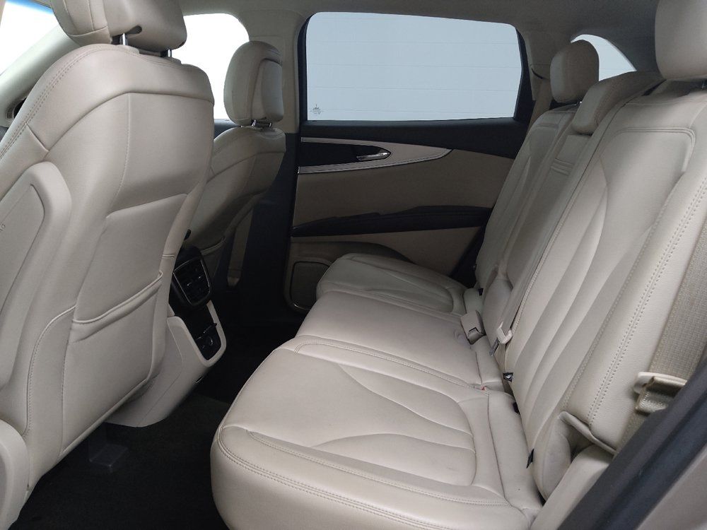 Used 2020 Lincoln Nautilus FWD image 18