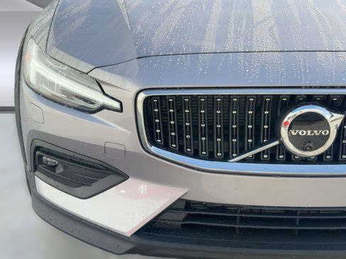 New 2026 Volvo V60 B5 Cross Country Ultra w/ Climate Package image 11