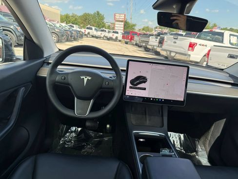 Used 2022 Tesla Model Y Long Range AWD/4WD image 13
