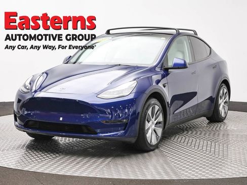 Used 2021 Tesla Model Y Long Range AWD/4WD image 1