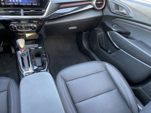 Used 2025 Chevrolet Trax RS w/ Driver Confidence Package image 15