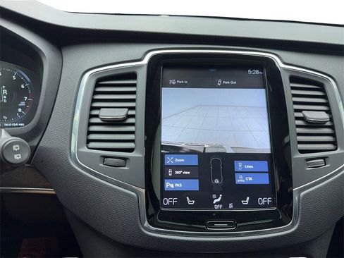 Used 2018 Volvo XC90 T5 Momentum w/ Convenience Package image 27