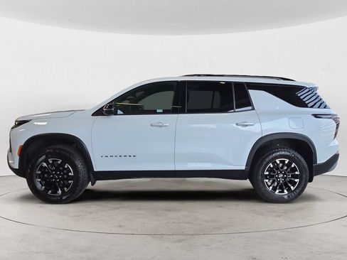 Used 2026 Chevrolet Traverse Z71 w/ Enhanced Driving Package AWD/4WD image 8