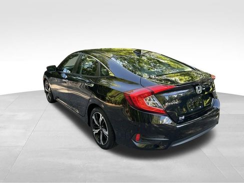 Used 2016 Honda Civic Touring image 3