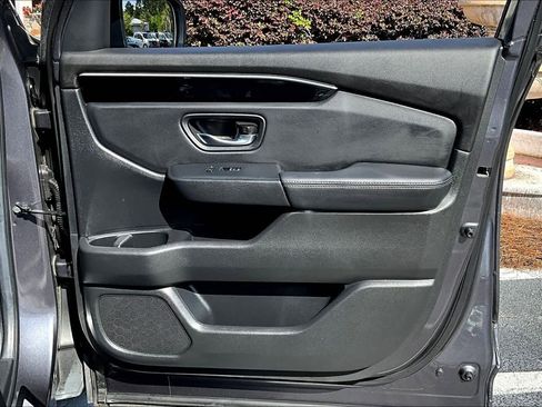 Certified 2025 Honda Pilot Touring image 23