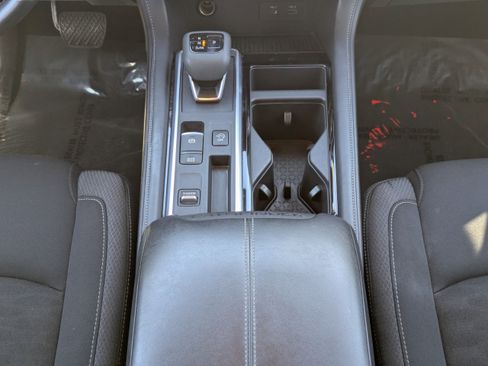 Certified 2025 Nissan Pathfinder SV image 23