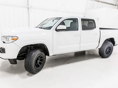 Used 2023 Toyota Tacoma SR AWD/4WD image 3