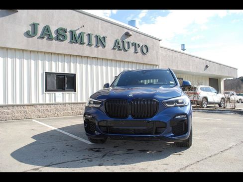 Used 2021 BMW X5 xDrive40i w/ M Sport Package image 1