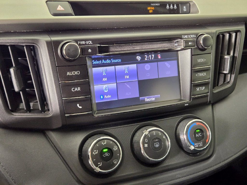 Used 2018 Toyota RAV4 LE w/ Carpet Mat Package FWD image 30