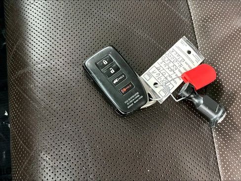 Used 2017 Lexus RX 350 AWD w/ Premium Package image 10