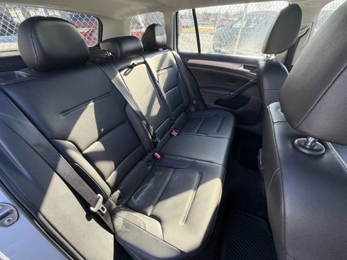 Used 2016 Volkswagen Golf Limited Edition FWD image 37