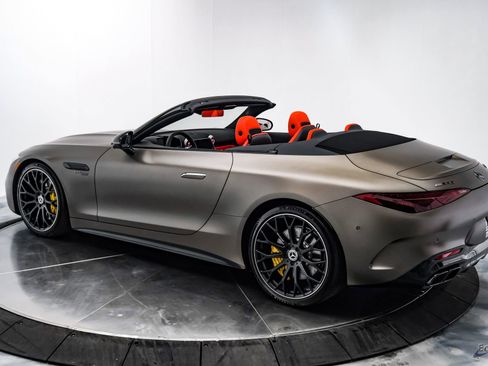 Used 2022 Mercedes-Benz SL 55 AMG 4MATIC image 17