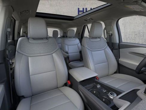 New 2026 Ford Explorer Active w/ Active Comfort Package image 10