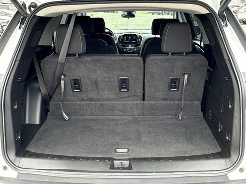 Used 2020 Chevrolet Traverse LT image 27