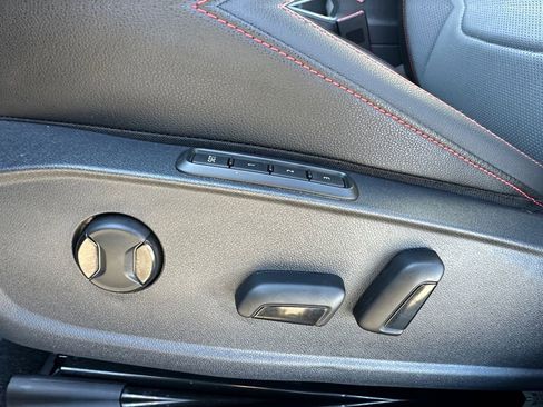 Used 2025 Volkswagen Jetta GLI Autobahn w/ GLI Black Package image 10