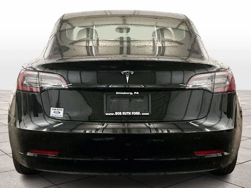 Used 2020 Tesla Model 3 Standard Range Plus image 4