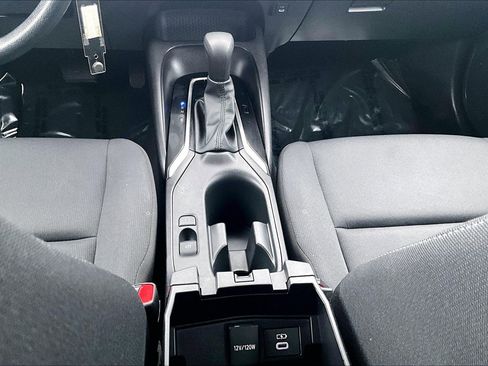 Used 2024 Toyota Corolla LE image 30