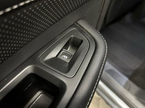 Used 2024 Volkswagen Atlas Cross Sport SE image 14