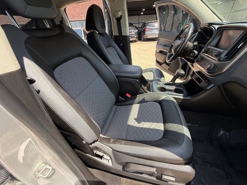 Used 2018 Chevrolet Colorado Z71 RWD image 19