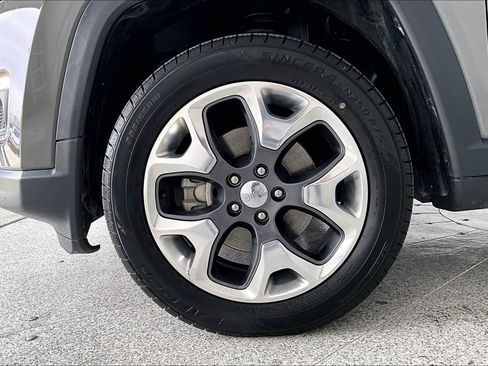 Used 2020 Jeep Compass Limited image 11