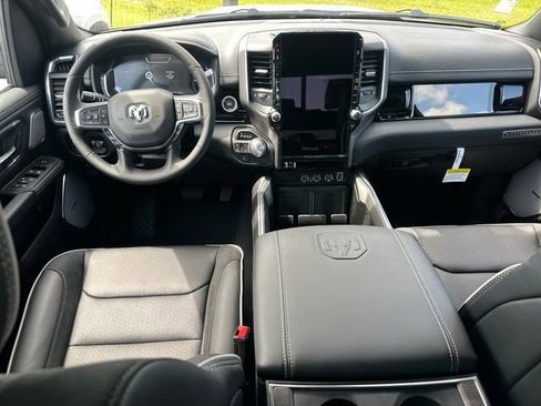 New 2026 RAM 1500 Laramie AWD/4WD image 17