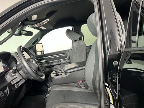 Used 2024 RAM 2500 Big Horn w/ Safety Group image 22