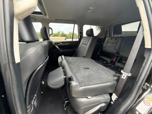 Used 2017 Lexus GX 460 w/ Navigation Package AWD/4WD image 15