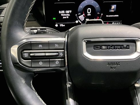 Used 2025 GMC Acadia Denali w/ Super Cruise Package FWD image 20