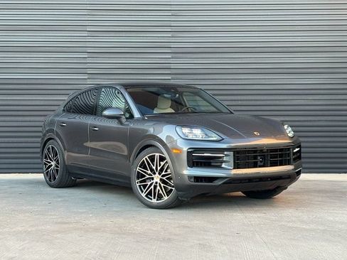 Certified 2026 Porsche Cayenne Coupe AWD/4WD image 9