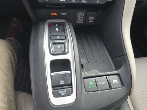 Used 2019 Honda Insight Touring image 25