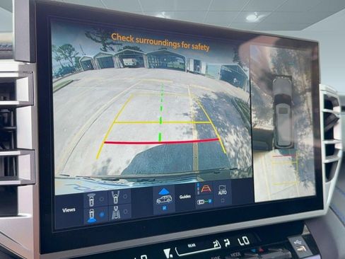 Used 2025 Toyota Sequoia Platinum AWD/4WD image 22