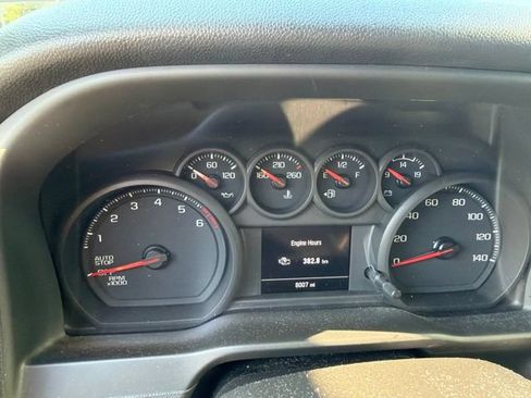 Used 2024 Chevrolet Silverado 1500 Custom AWD/4WD image 10