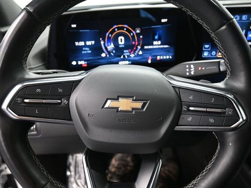 Used 2024 Chevrolet Traverse LT FWD image 37