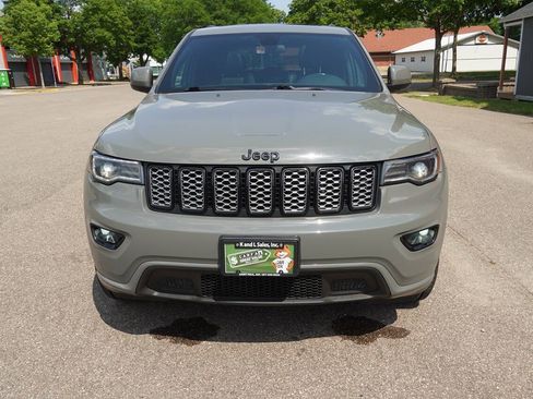 Used 2021 Jeep Grand Cherokee Laredo X AWD/4WD image 26