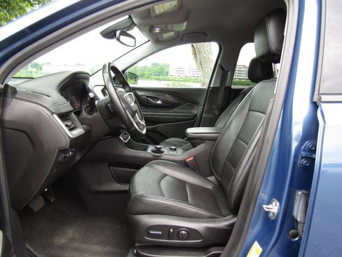 Used 2024 GMC Terrain SLT AWD/4WD image 12