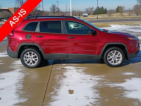 Used 2016 Jeep Cherokee Sport w/ Cold Weather Group FWD image 11
