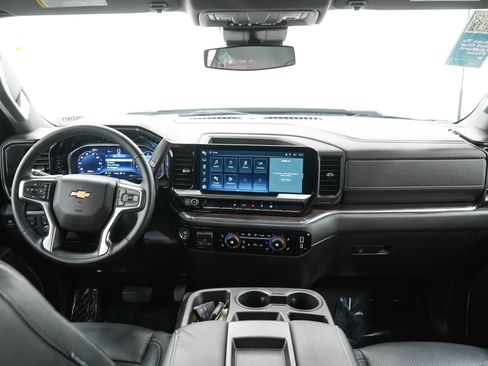 Used 2024 Chevrolet Silverado 2500 LT w/ Convenience Package AWD/4WD image 16