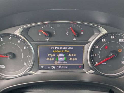 Used 2022 GMC Terrain AT4 w/ LPO, Floor Liner Package AWD/4WD image 28