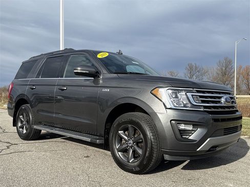 Used 2019 Ford Expedition XLT w/ Equipment Group 202A image 2