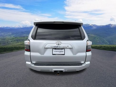 Used 2019 Toyota 4Runner SR5 Premium AWD/4WD image 4
