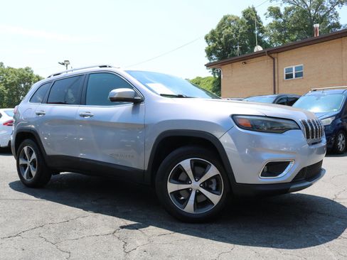 Used 2020 Jeep Cherokee Limited image 6