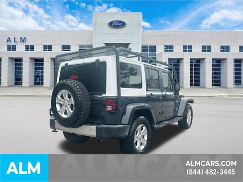 Used 2017 Jeep Wrangler Unlimited Sahara w/ Quick Order Package 24E Chief AWD/4WD image 5