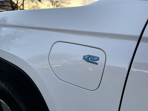 Used 2024 Jeep Grand Cherokee Limited 4xe image 5