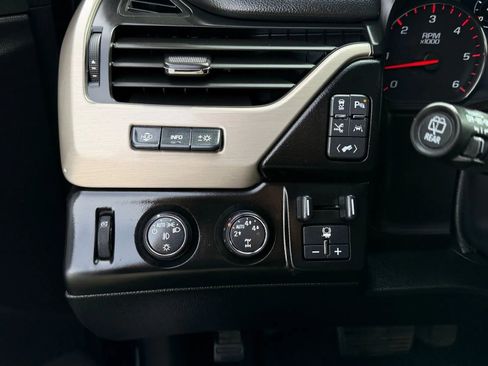 Used 2016 GMC Yukon Denali w/ Open Road Package AWD/4WD image 13